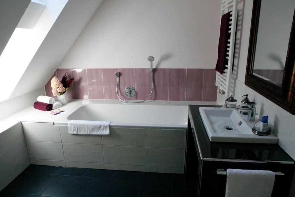Апартаменты Haus Keppelborg: Zi Antonia Mit Kirchplatzblick Heek Экстерьер фото